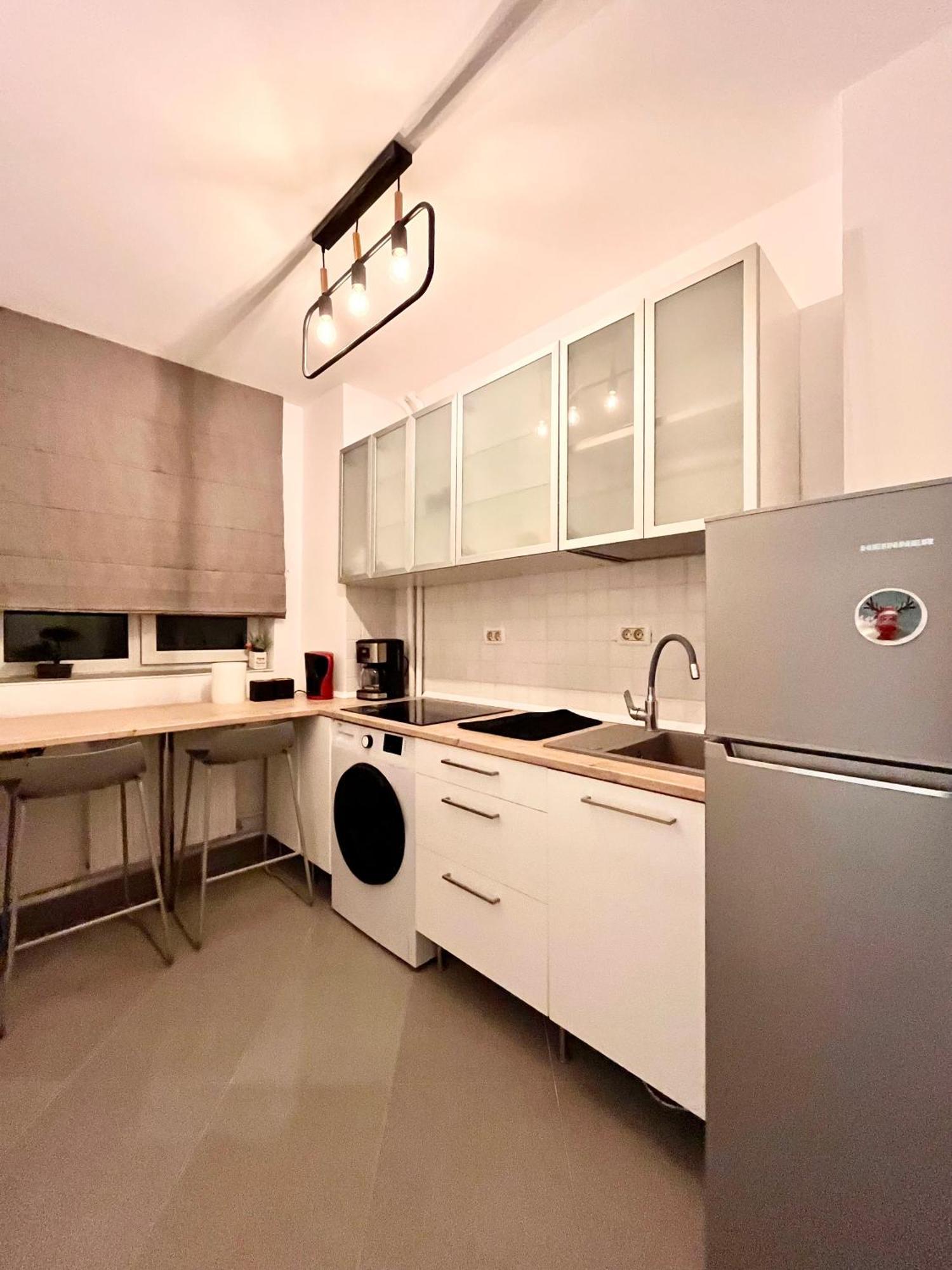Cozy With Balcony Apartament Bucureşti